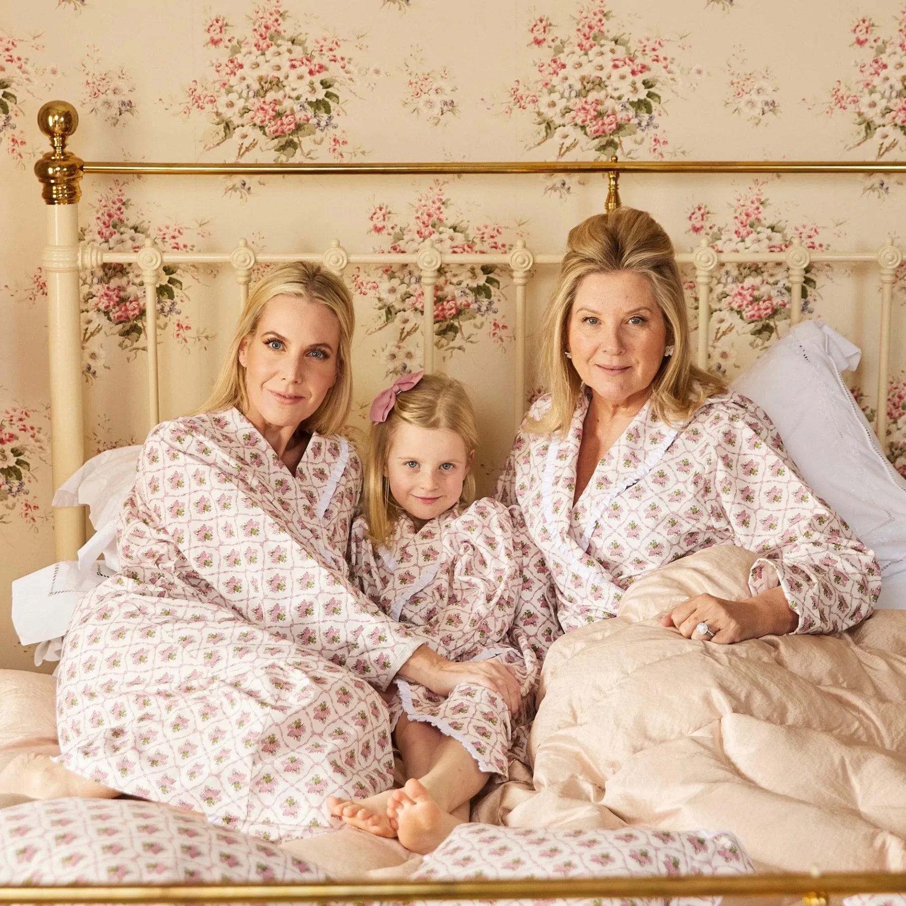 Women Mrs. Alice Alice Nightdresses|Children's Pink Bouquet Dressing Gown
