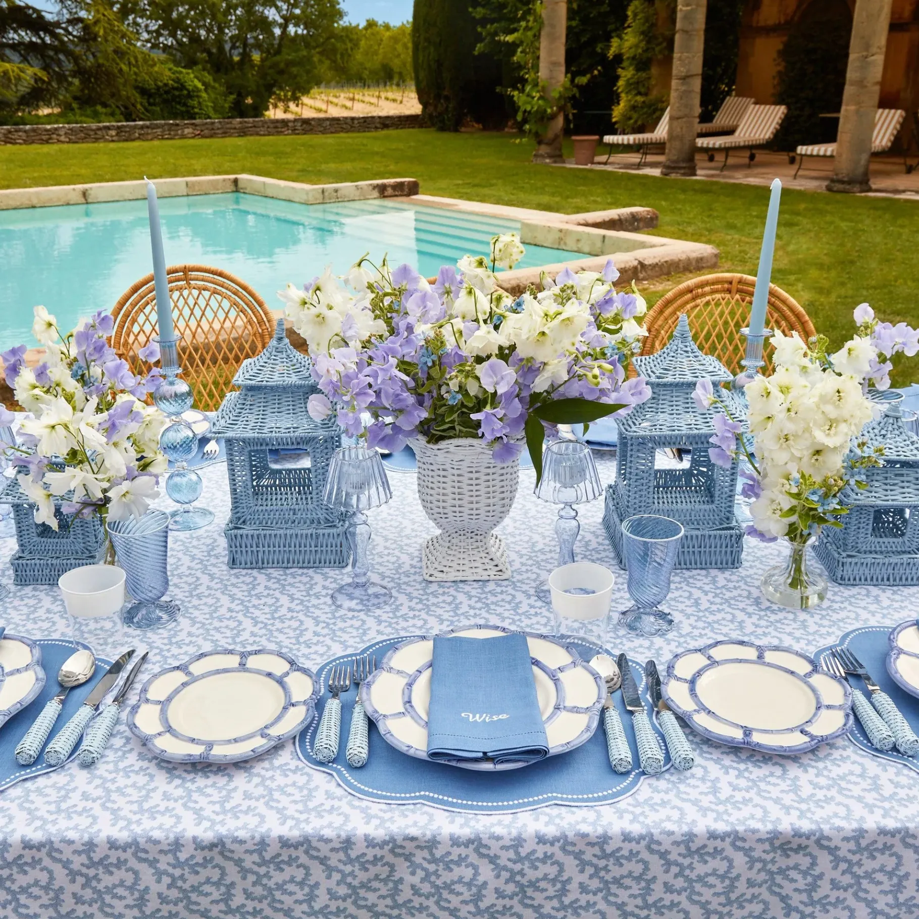 Mrs. Alice Napkins|Compliment Blue Linen Napkins (Set Of 8)