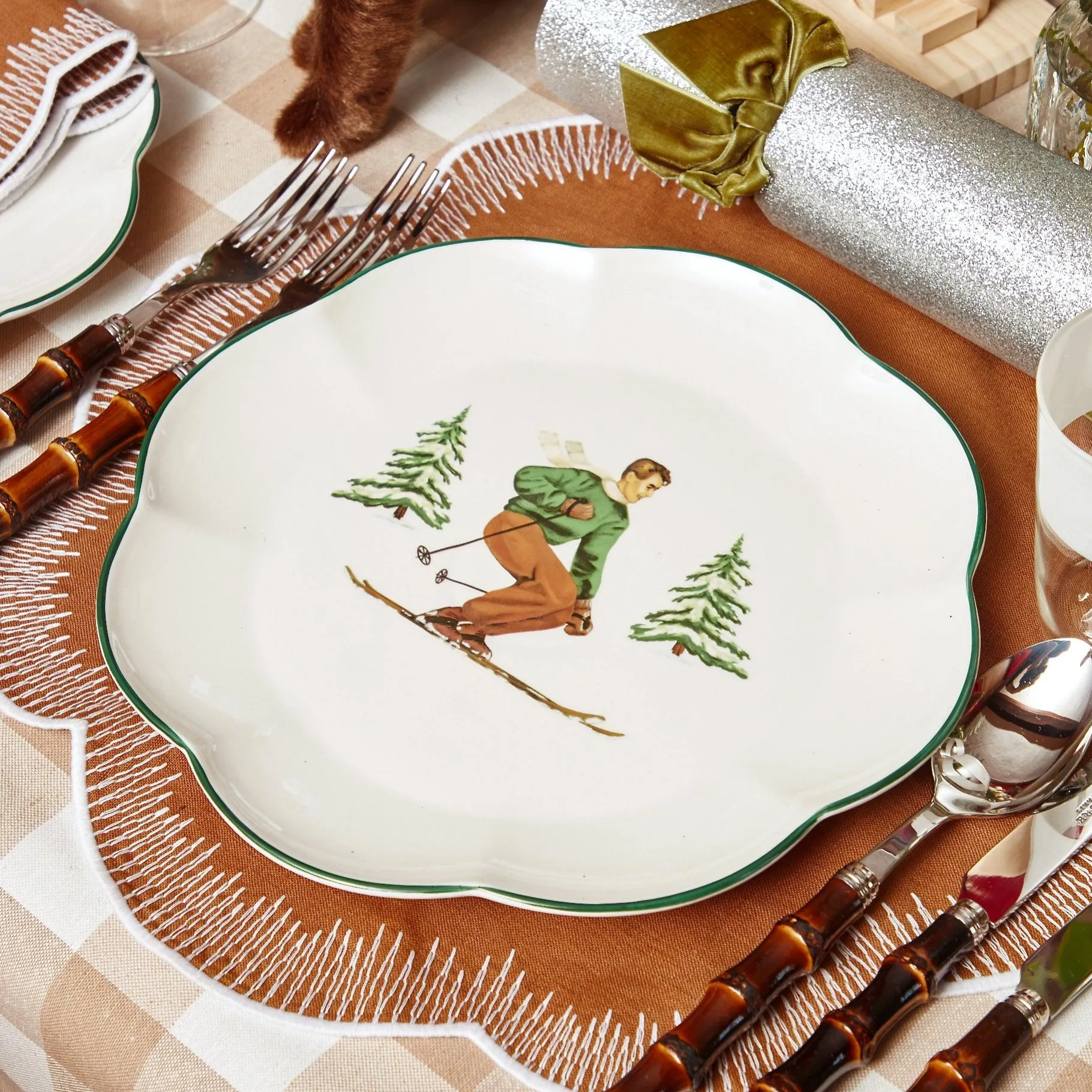 Mrs. Alice Crockery Sets|Heidi & Hans Skier Dinner Plate (Set Of 4)