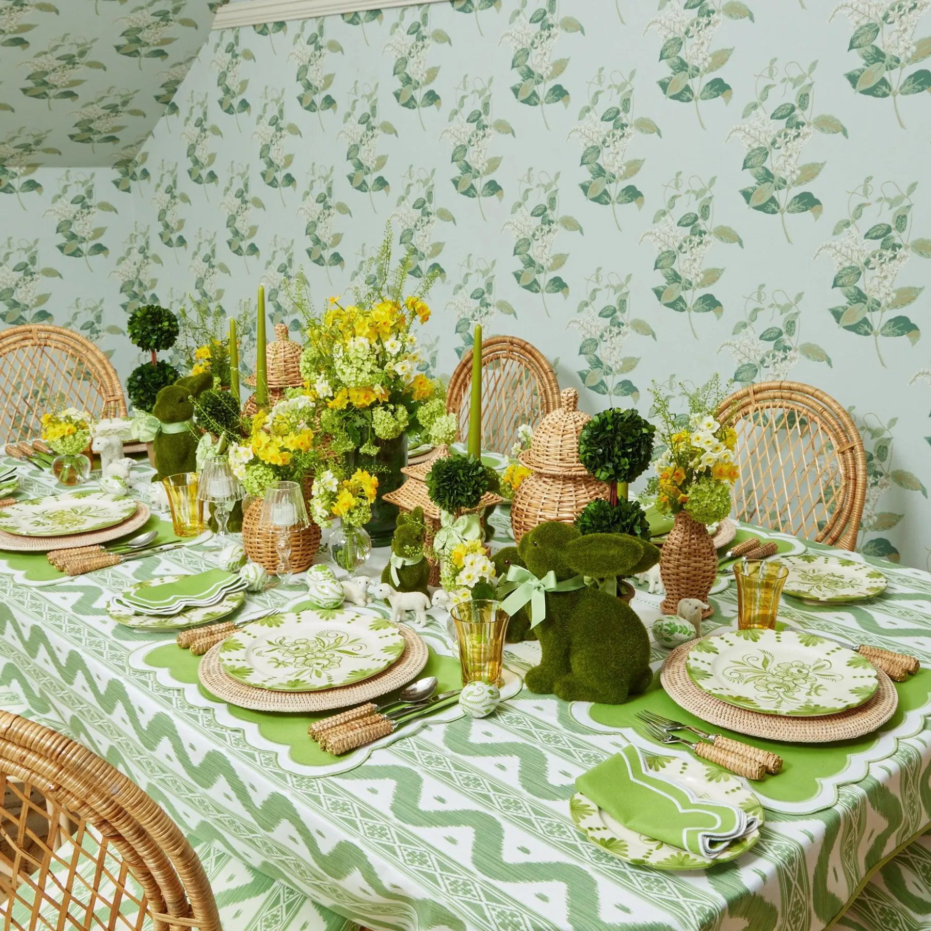 Mrs. Alice Decoration Sets|Lily Of The Valley Decoration Set