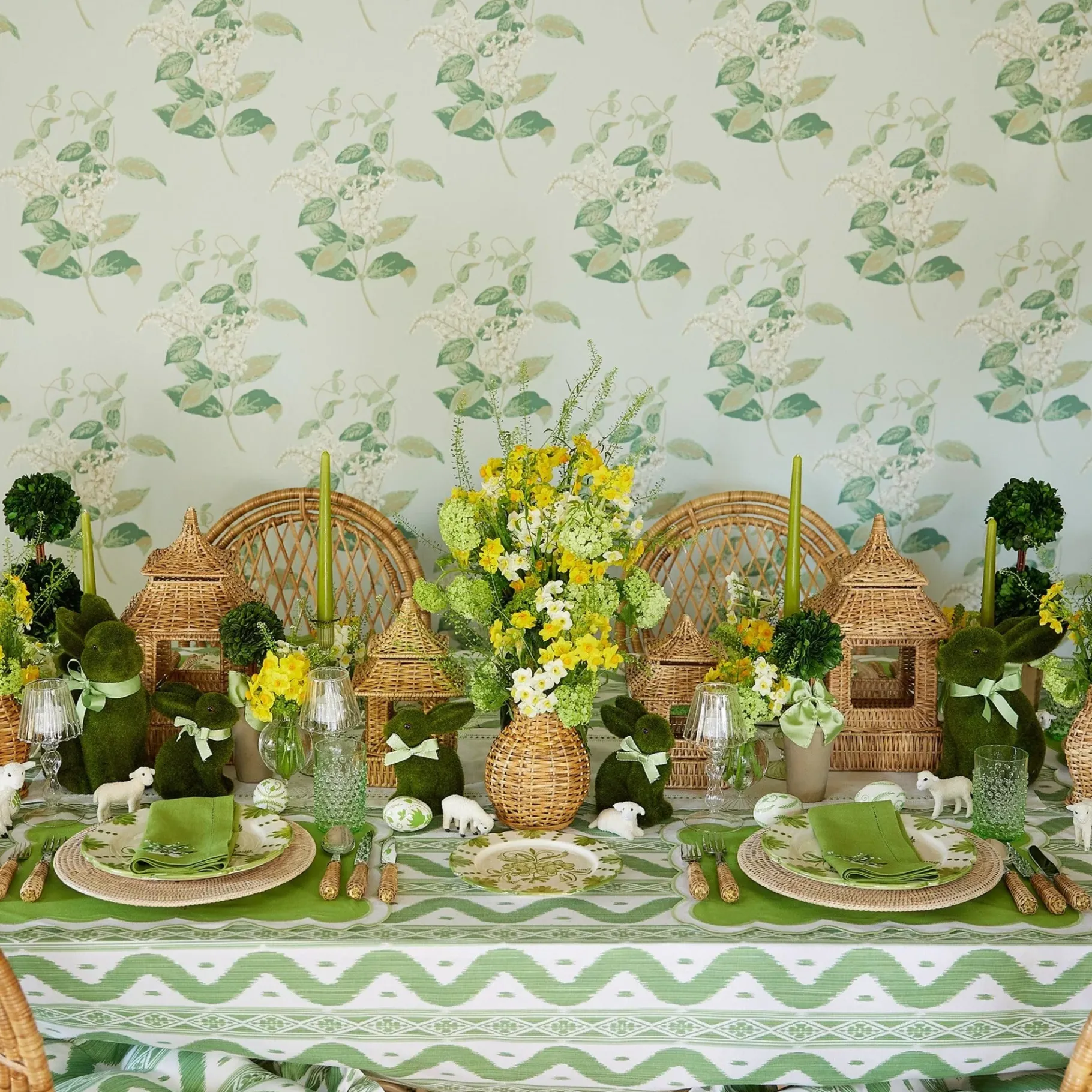 Mrs. Alice Decoration Sets|Lily Of The Valley Decoration Set