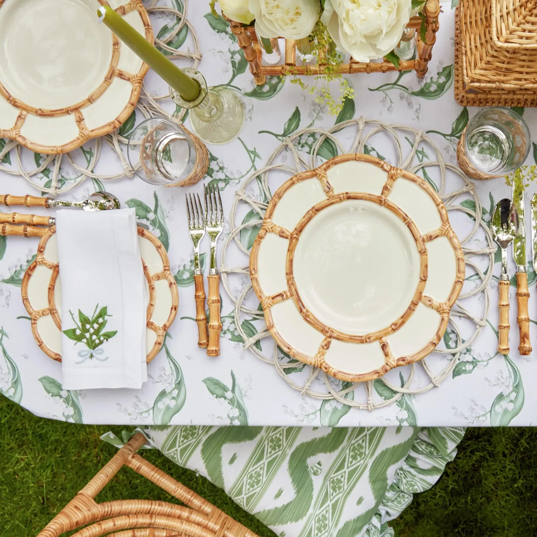 Mrs. Alice Crockery Sets|Petal Bamboo Ceramic Dinner Plate (Set Of 4)