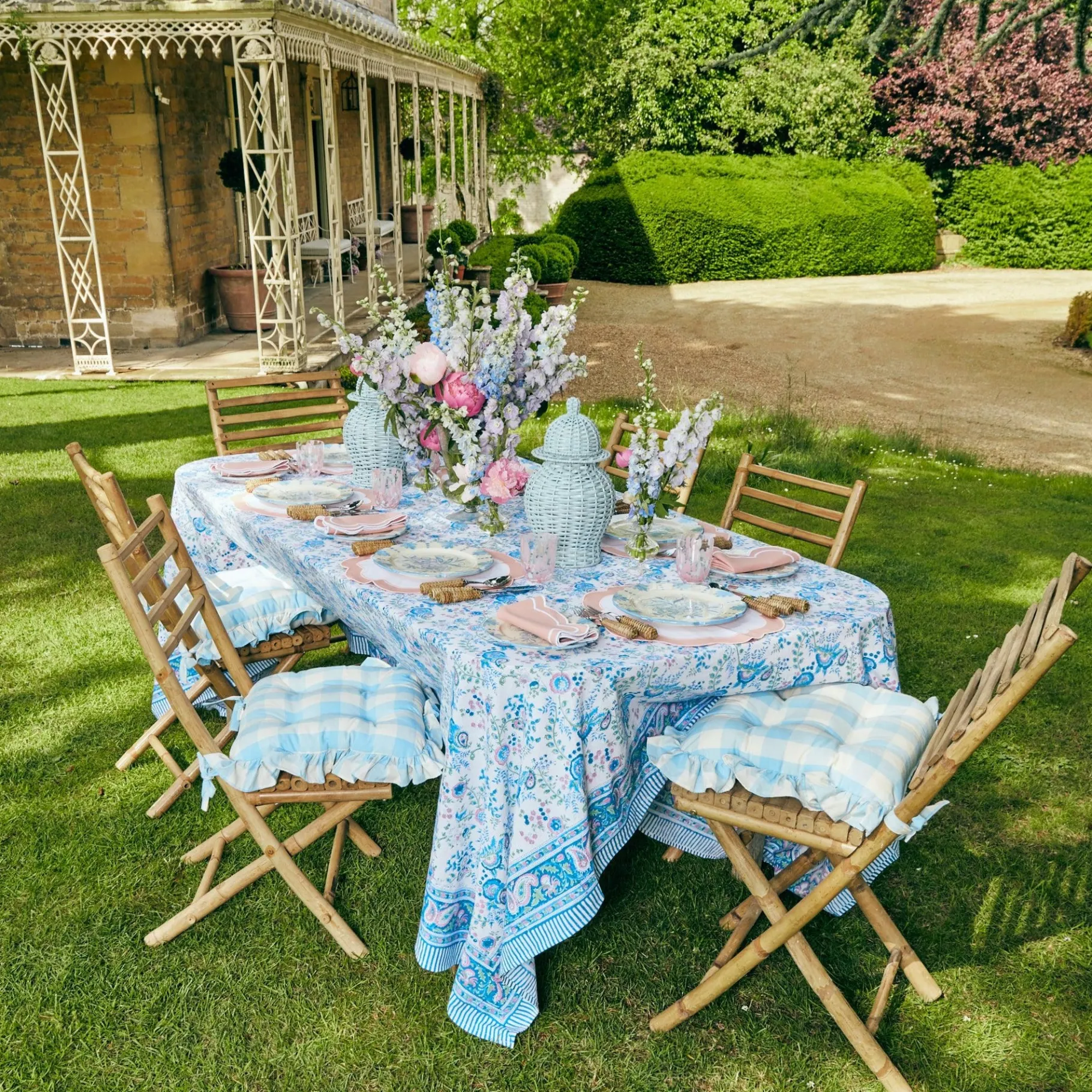 Mrs. Alice Placemats|Pink Applique Placemats (Set Of 4)