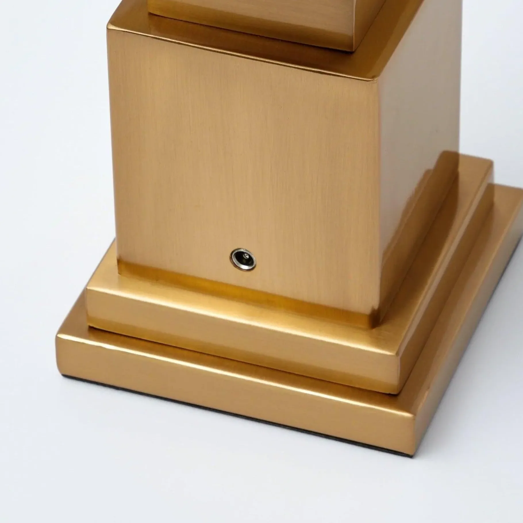 Mrs. Alice Lamps & Lighting|Rechargeable Lamp With Blue Lotus Lampshade