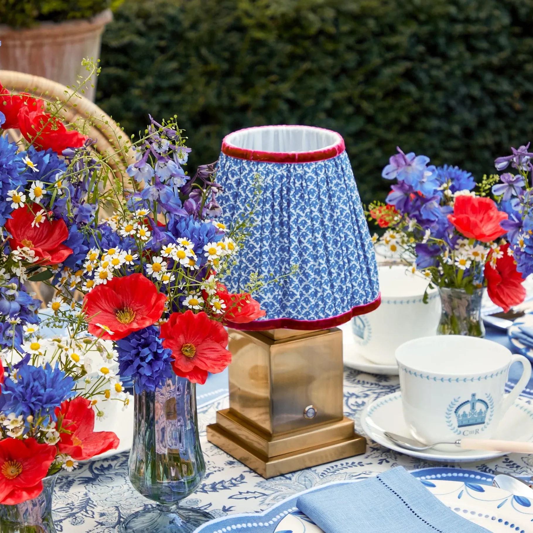 Mrs. Alice Lamps & Lighting|Rechargeable Lamp With Blue Lotus Lampshade