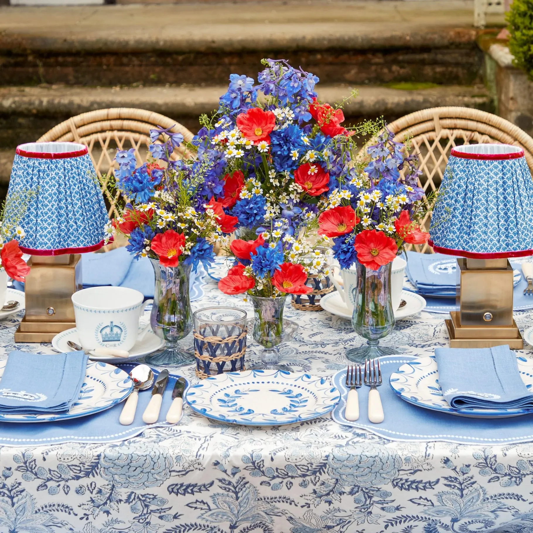 Mrs. Alice Lamps & Lighting|Rechargeable Lamp With Blue Lotus Lampshade