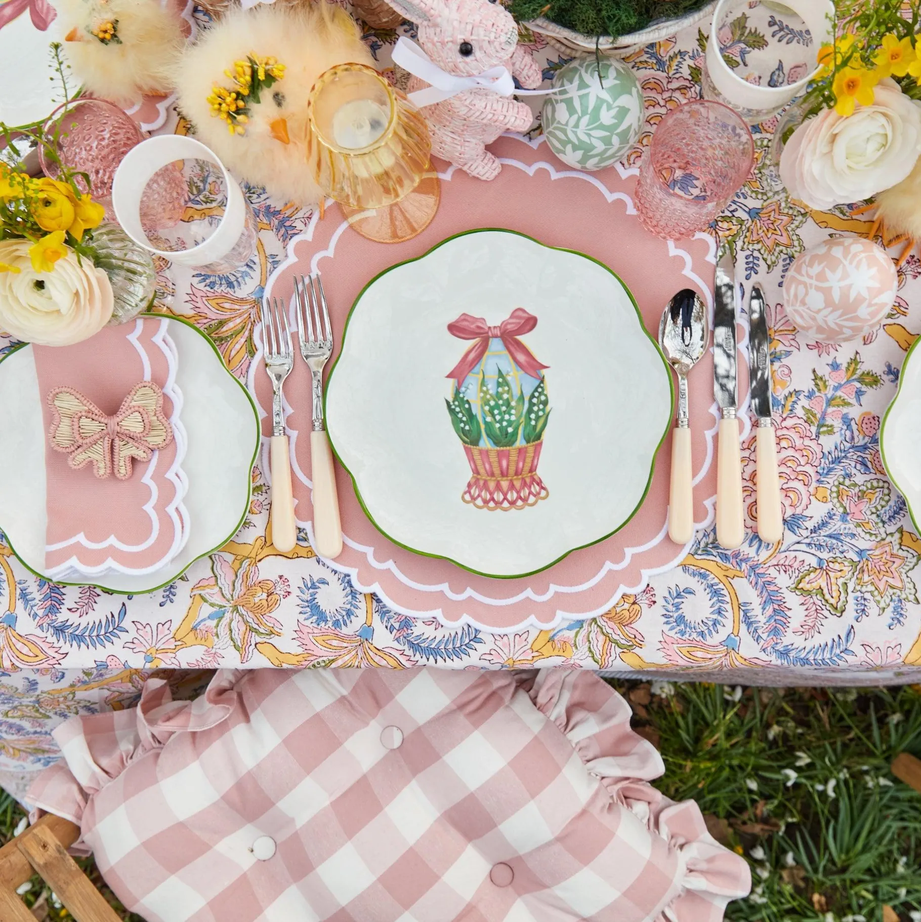 Mrs. Alice Dinner Plates|Scalloped Easter Dinner & Starter Plate (Set Of 8)