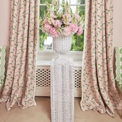 Mrs. Alice Vases|White Liliana Scalloped Rattan Pedestal And Urn