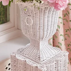 Mrs. Alice Urns & Pedestals|White Liliana Scalloped Rattan Pedestal And Urn