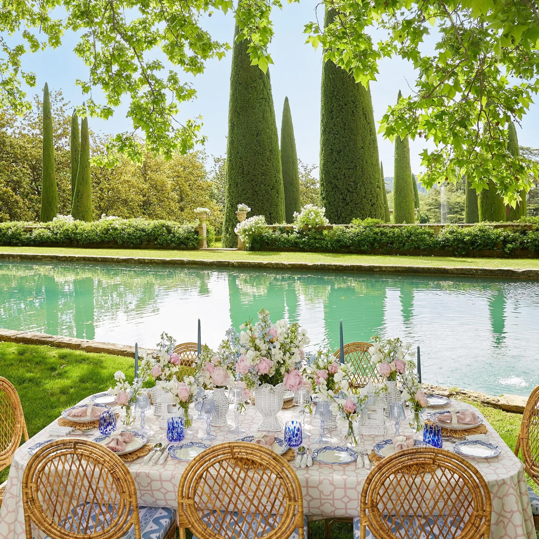 Mrs. Alice Urns & Pedestals|White Rattan Pagoda & Urn Vase Set